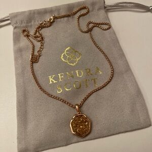 Kendra Scott necklace